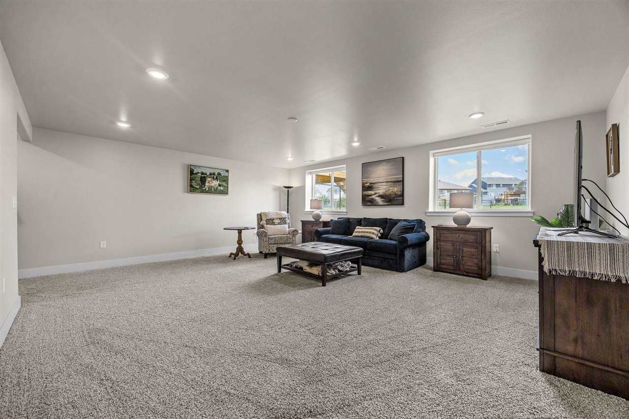 1120 Leann Circle North Liberty IA 52317