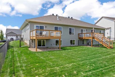 1120 Leann Circle North Liberty IA 52317