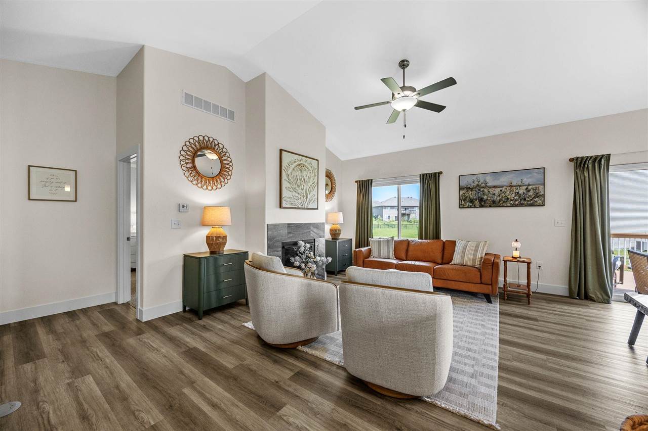 1120 Leann Circle North Liberty IA 52317