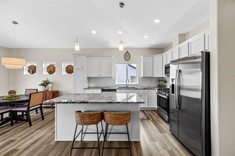 1120 Leann Circle North Liberty IA 52317