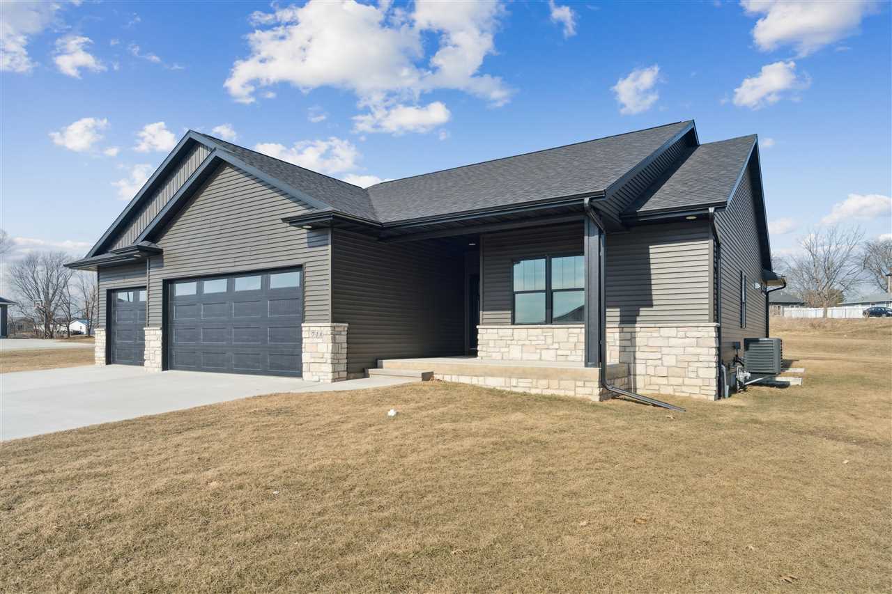 718 Pointer Circle Center Point IA 52213
