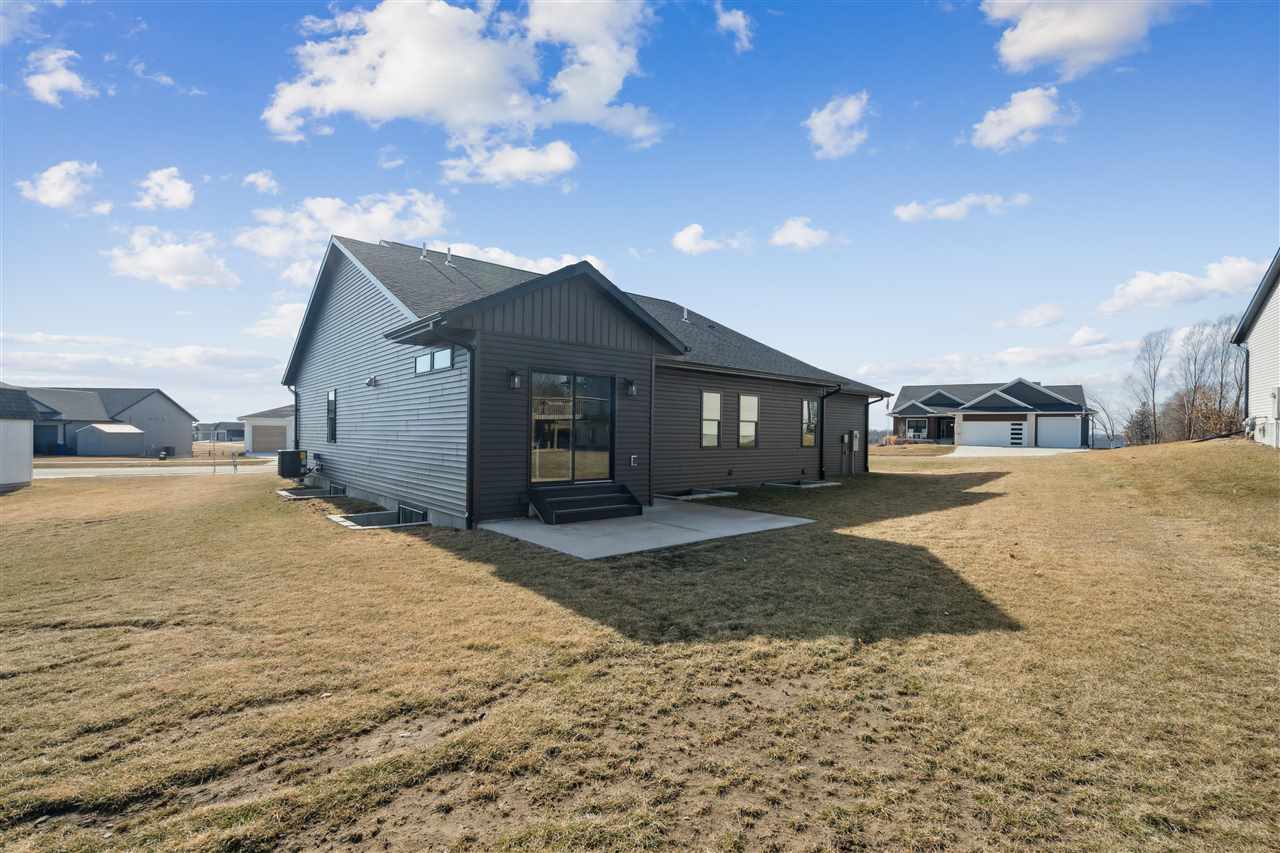 718 Pointer Circle Center Point IA 52213