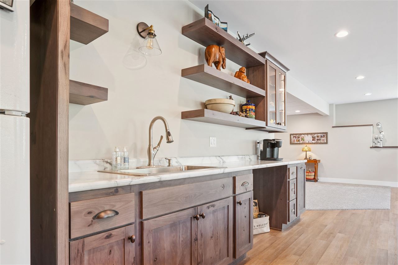 2906 Sydney Court NE Swisher IA 52338