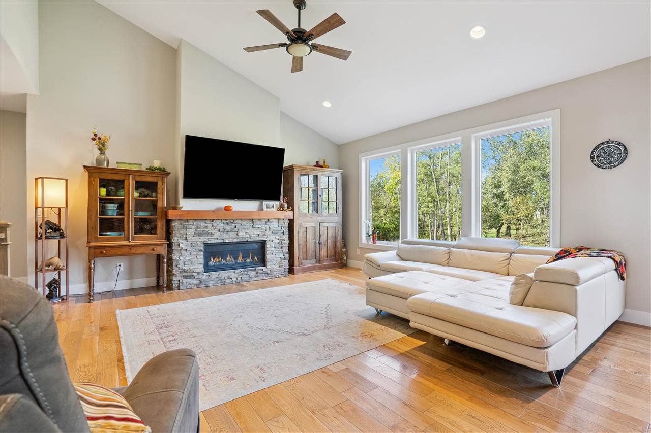 2906 Sydney Court NE Swisher IA 52338