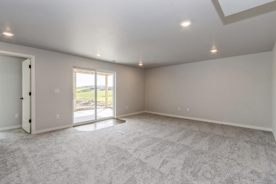 1036 Highland Trail Solon IA 52333