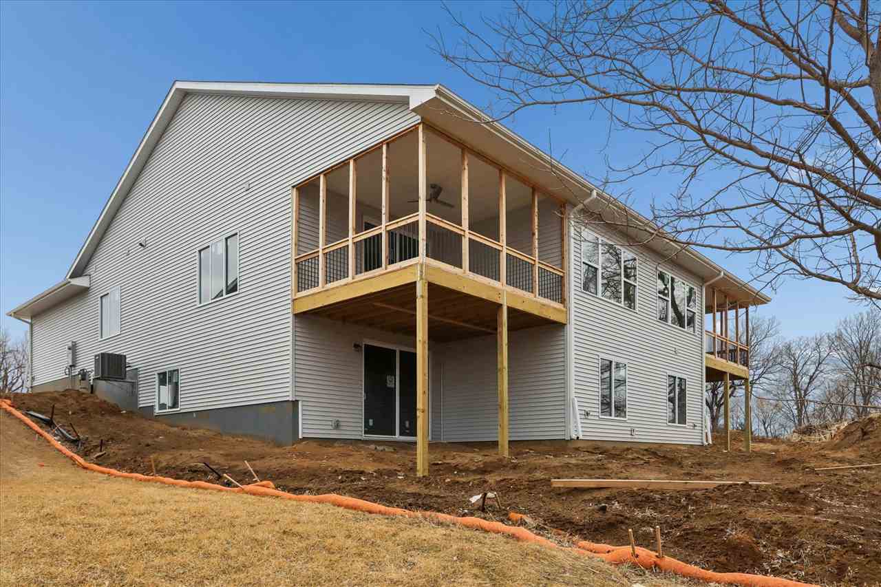 1036 Highland Trail Solon IA 52333