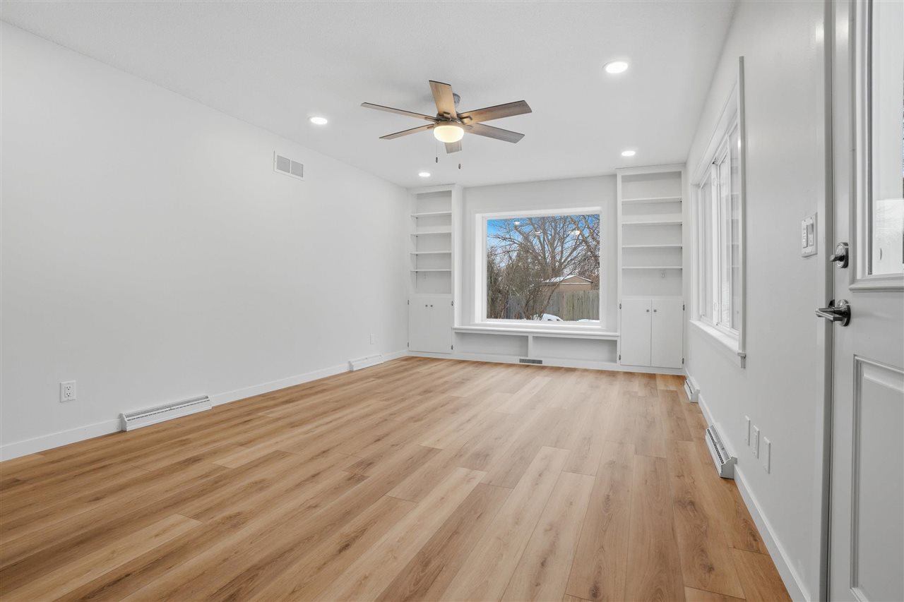 12 Princeton Court Iowa City IA 52245