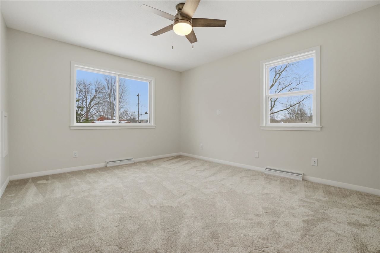 12 Princeton Court Iowa City IA 52245
