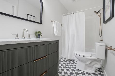 12 Princeton Court Iowa City IA 52245