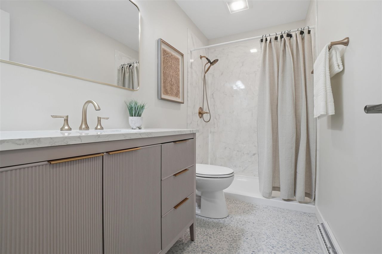 12 Princeton Court Iowa City IA 52245
