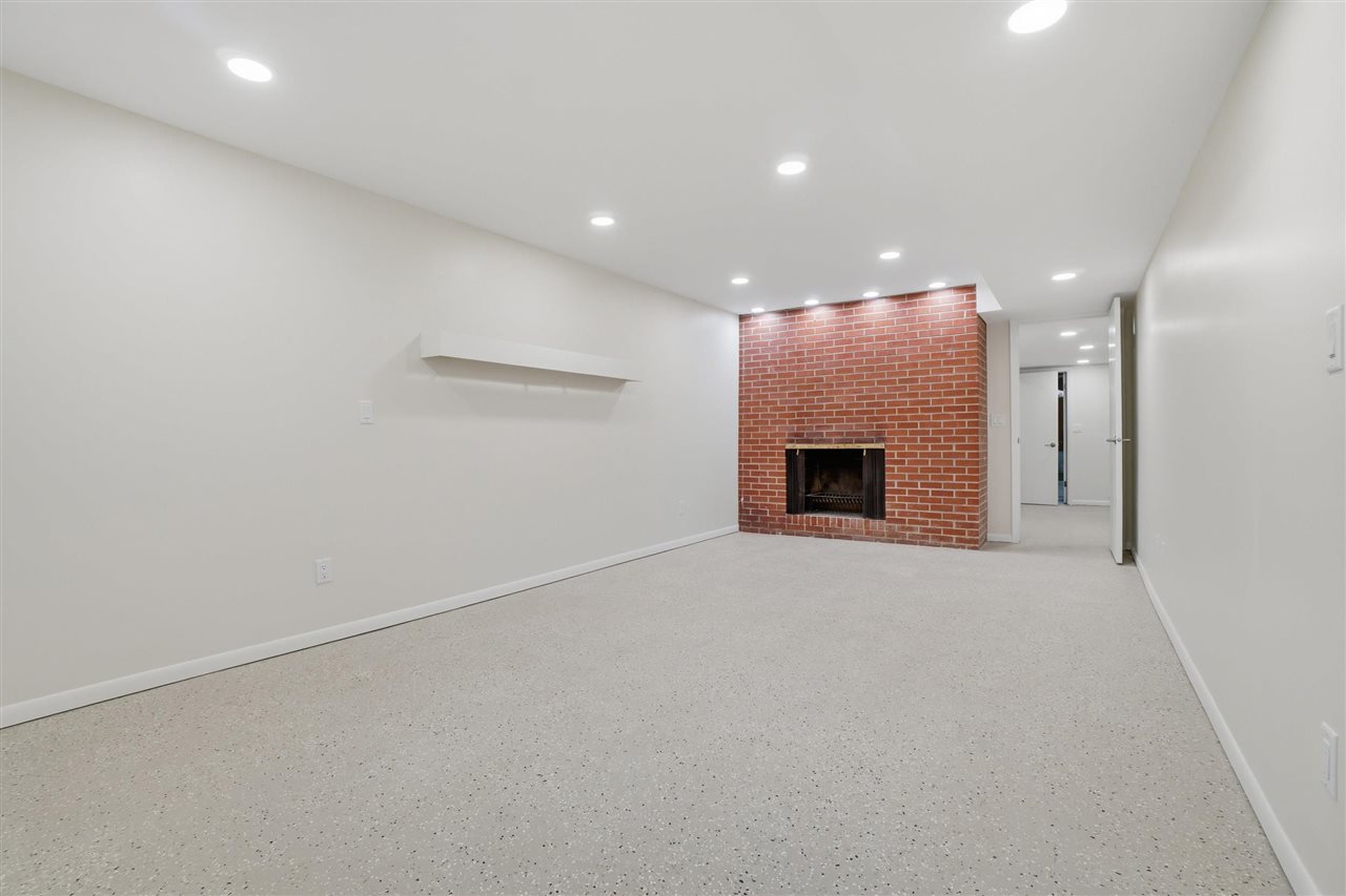 12 Princeton Court Iowa City IA 52245
