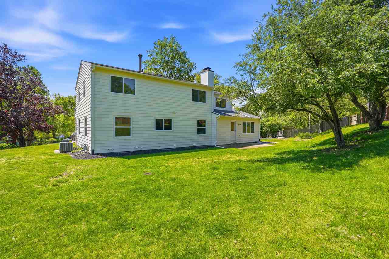 12 Princeton Court Iowa City IA 52245