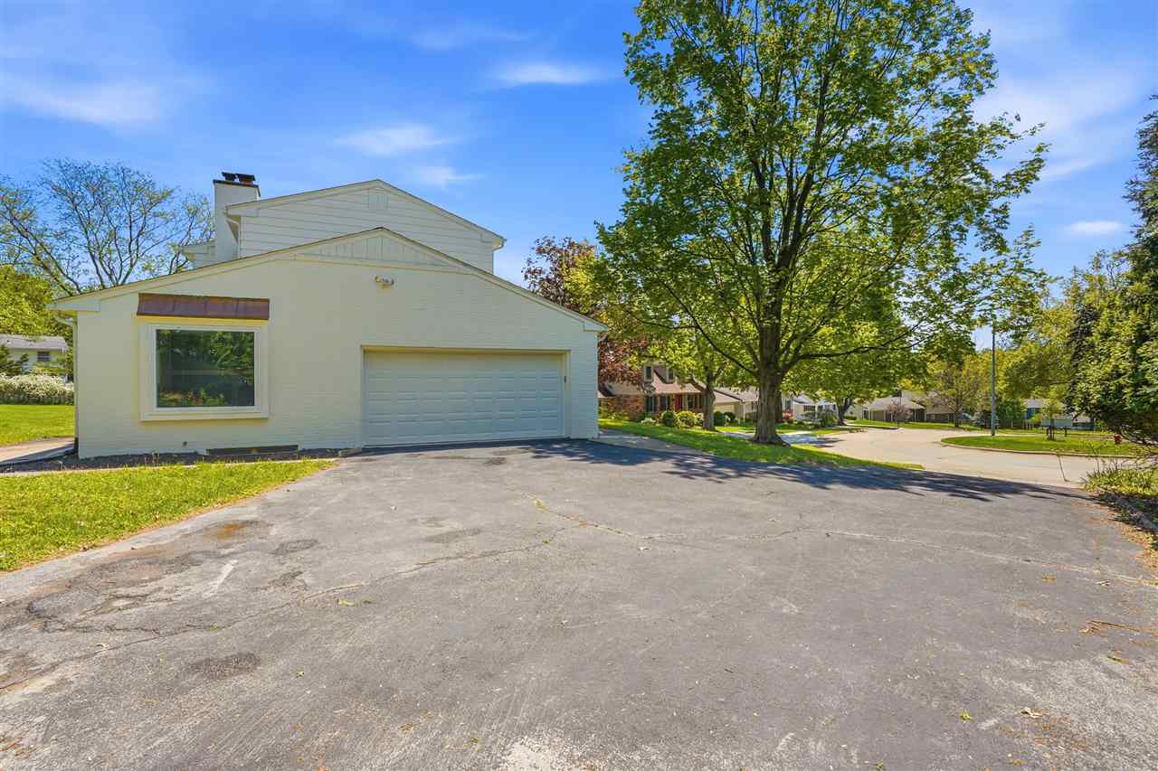 12 Princeton Court Iowa City IA 52245