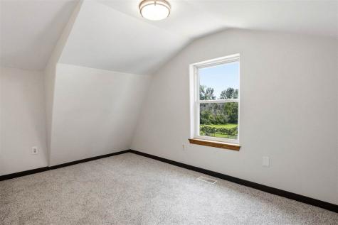 406 2nd Street S Coggon IA 52218