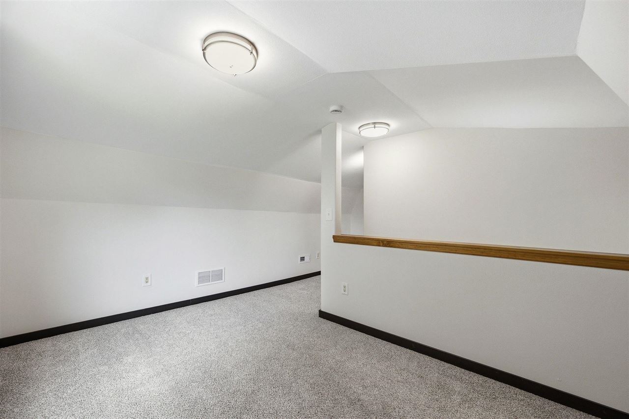 406 2nd Street S Coggon IA 52218