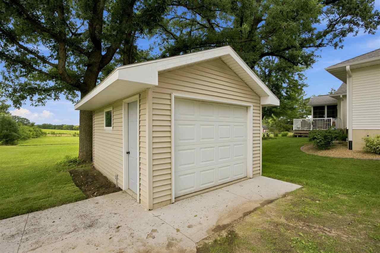 406 2nd Street S Coggon IA 52218