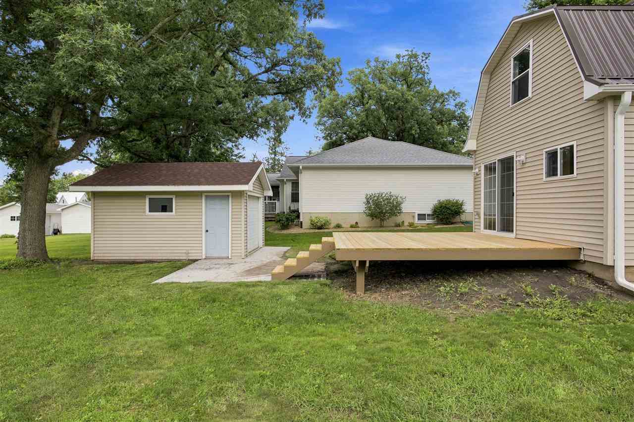 406 2nd Street S Coggon IA 52218