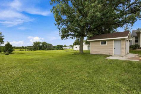 406 2nd Street S Coggon IA 52218