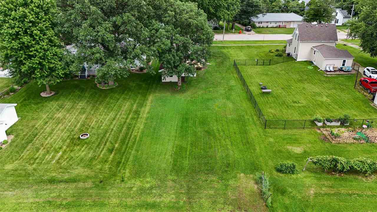 406 2nd Street S Coggon IA 52218