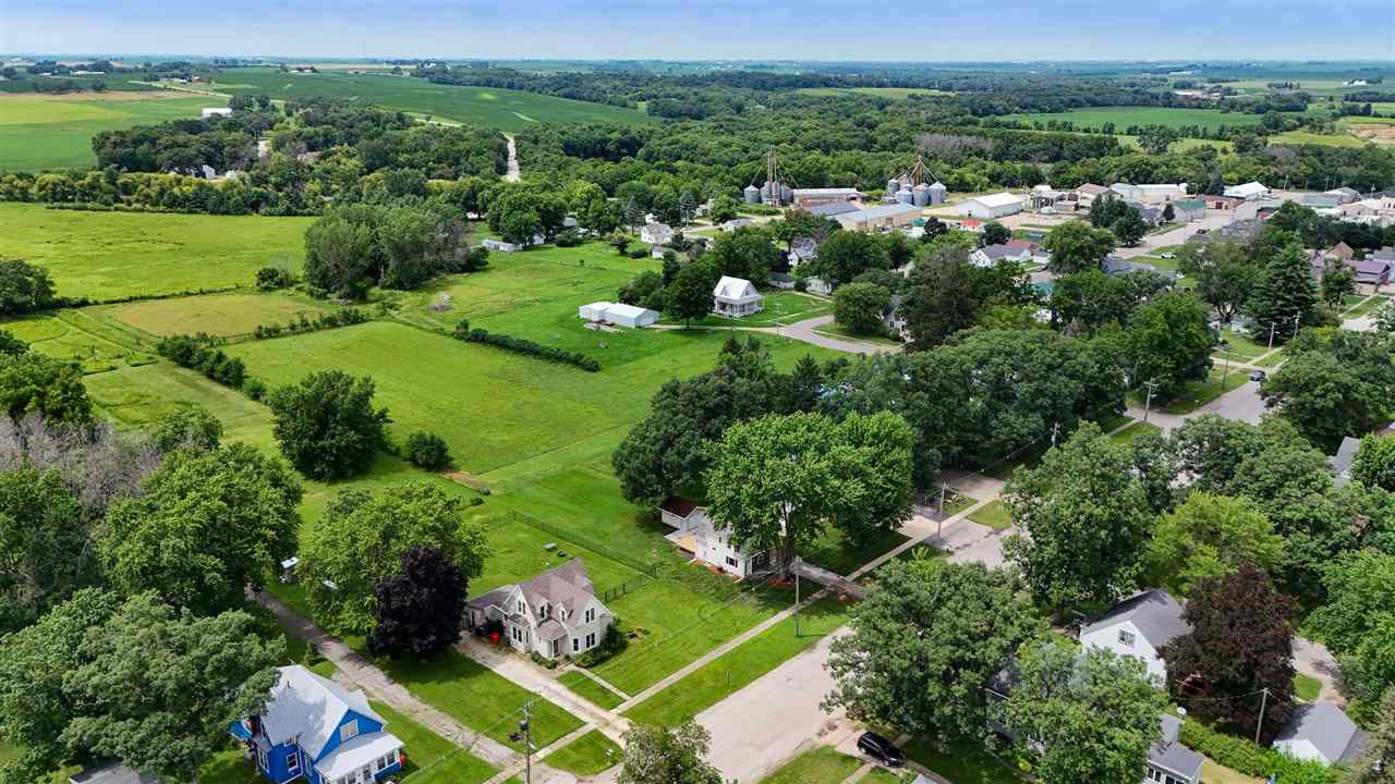 406 2nd Street S Coggon IA 52218
