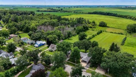 406 2nd Street S Coggon IA 52218