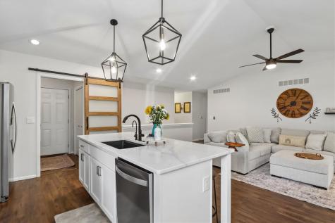 1936 Mackinaw Drive Iowa City IA 52245