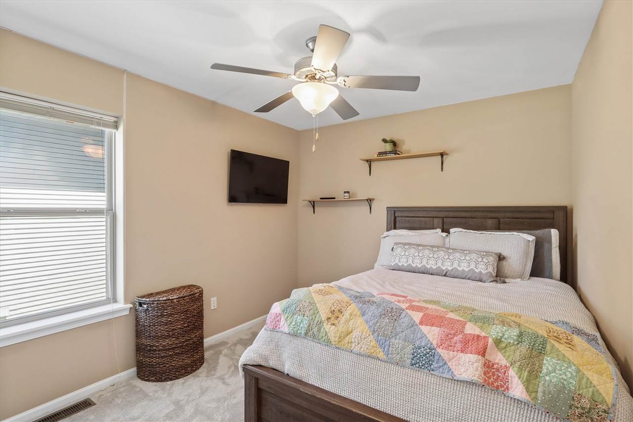 1936 Mackinaw Drive Iowa City IA 52245