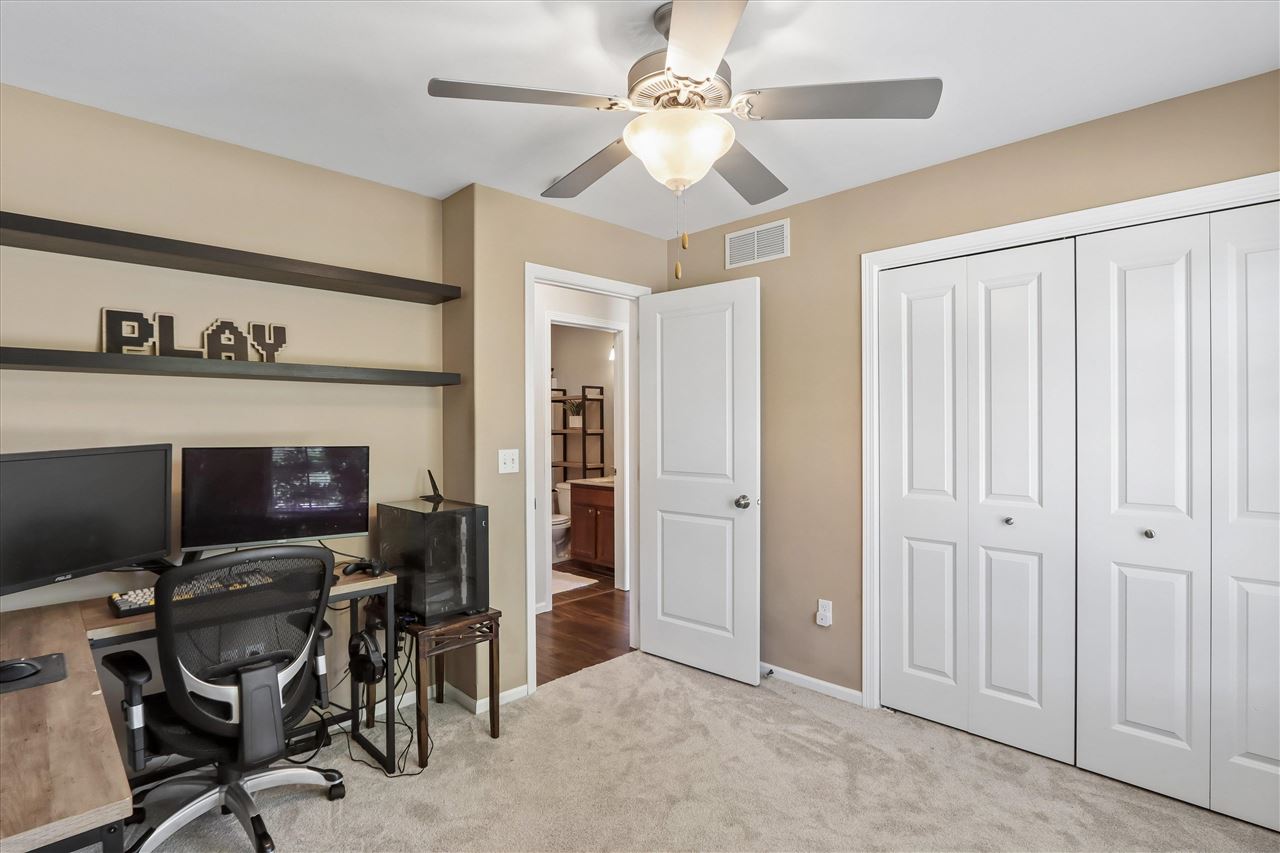 1936 Mackinaw Drive Iowa City IA 52245