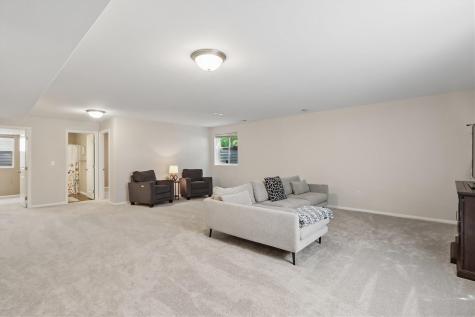 1936 Mackinaw Drive Iowa City IA 52245