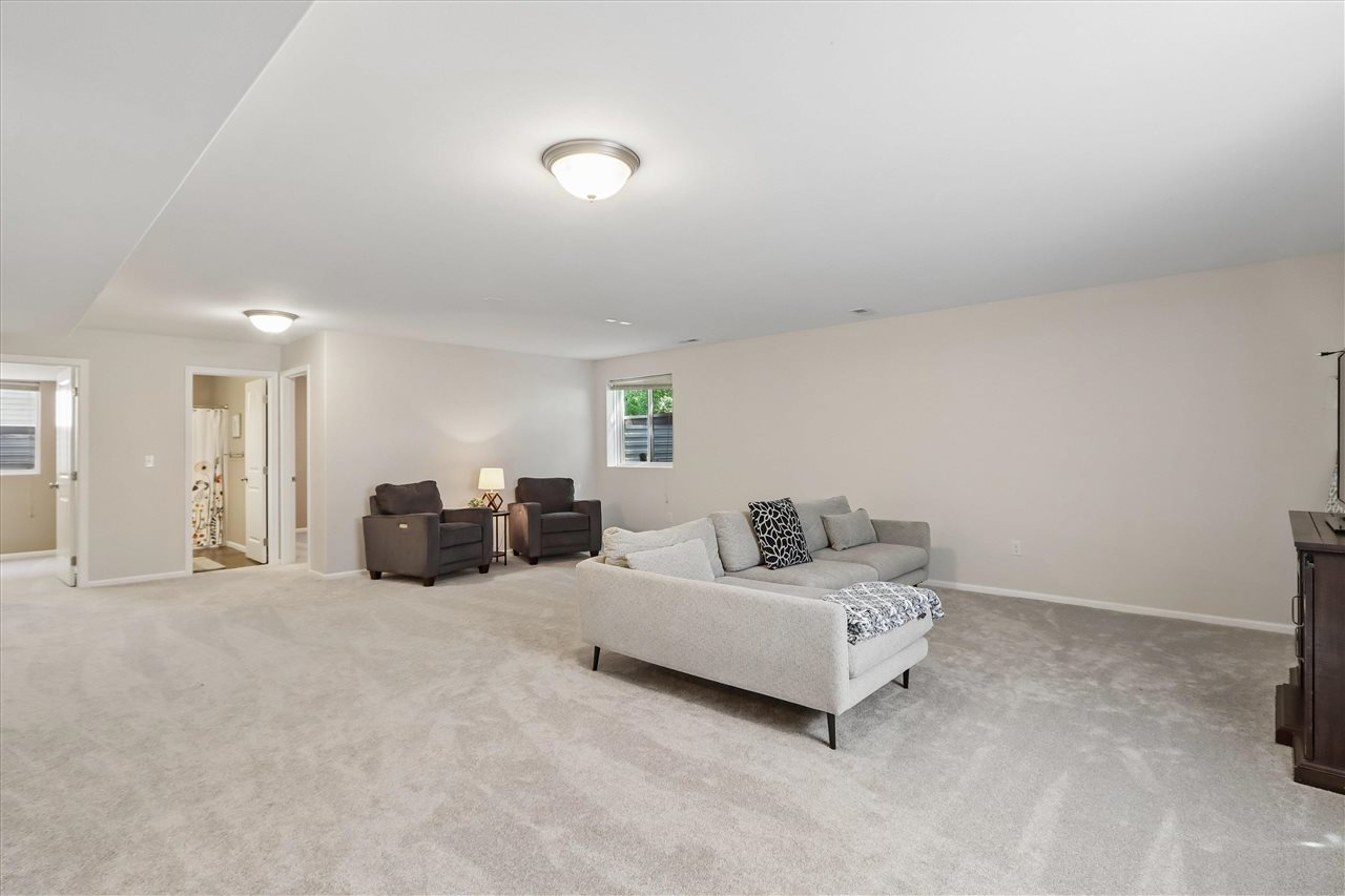 1936 Mackinaw Drive Iowa City IA 52245