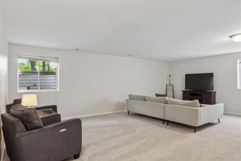 1936 Mackinaw Drive Iowa City IA 52245