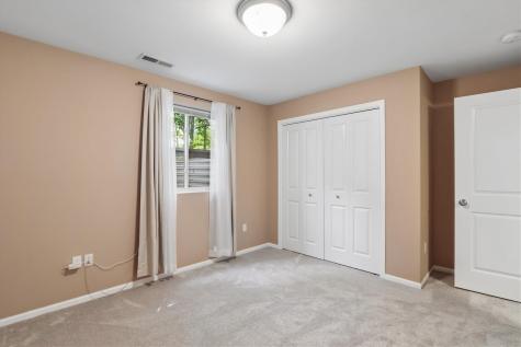 1936 Mackinaw Drive Iowa City IA 52245