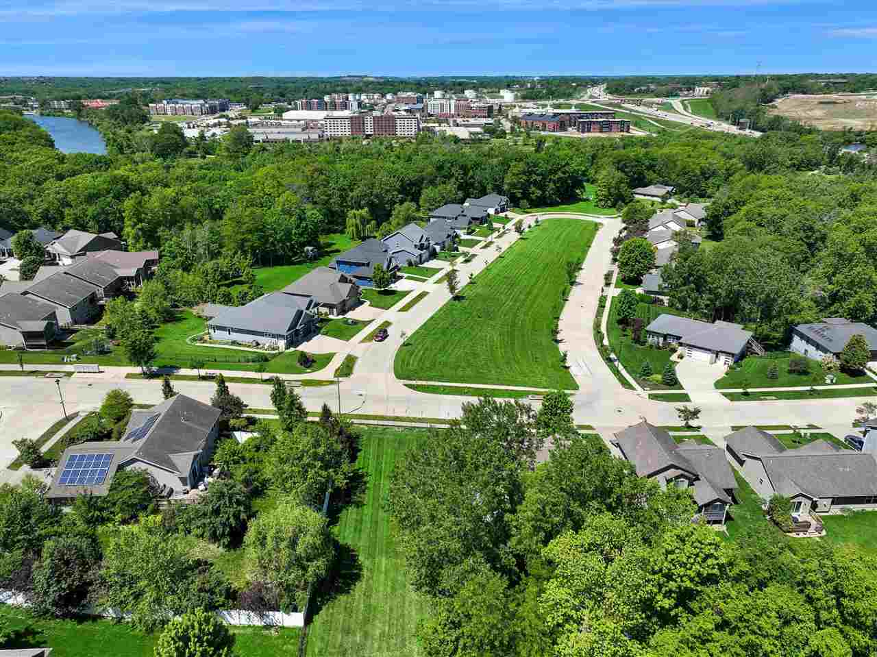 1936 Mackinaw Drive Iowa City IA 52245