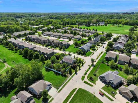 1936 Mackinaw Drive Iowa City IA 52245