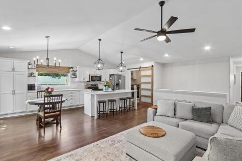 1936 Mackinaw Drive Iowa City IA 52245
