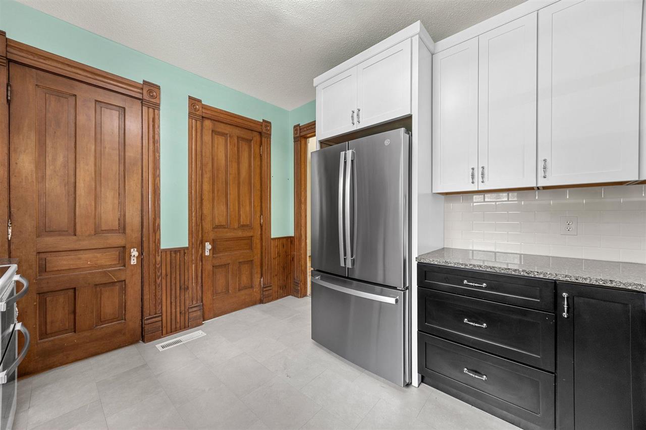 1029 N Dodge Street Iowa City IA 52245