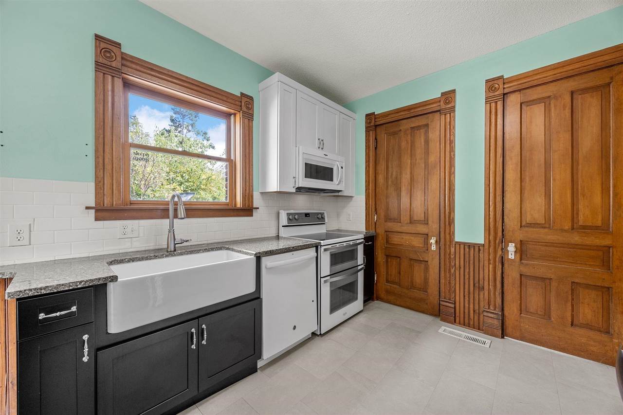 1029 N Dodge Street Iowa City IA 52245