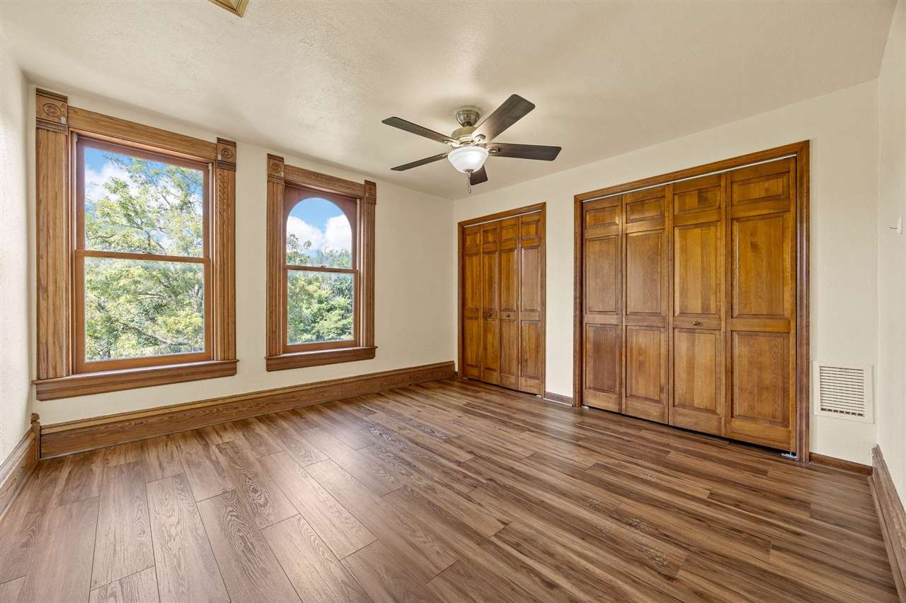 1029 N Dodge Street Iowa City IA 52245