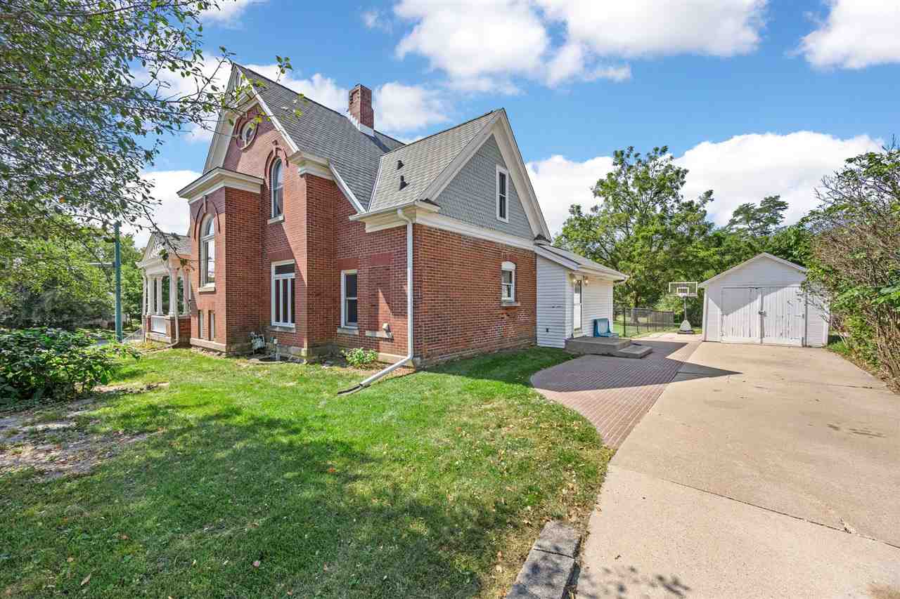 1029 N Dodge Street Iowa City IA 52245