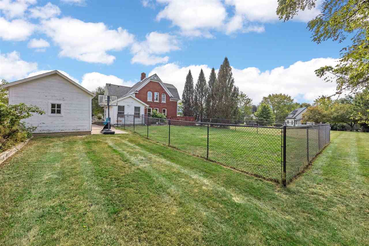 1029 N Dodge Street Iowa City IA 52245