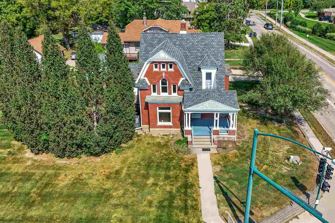 1029 N Dodge Street Iowa City IA 52245