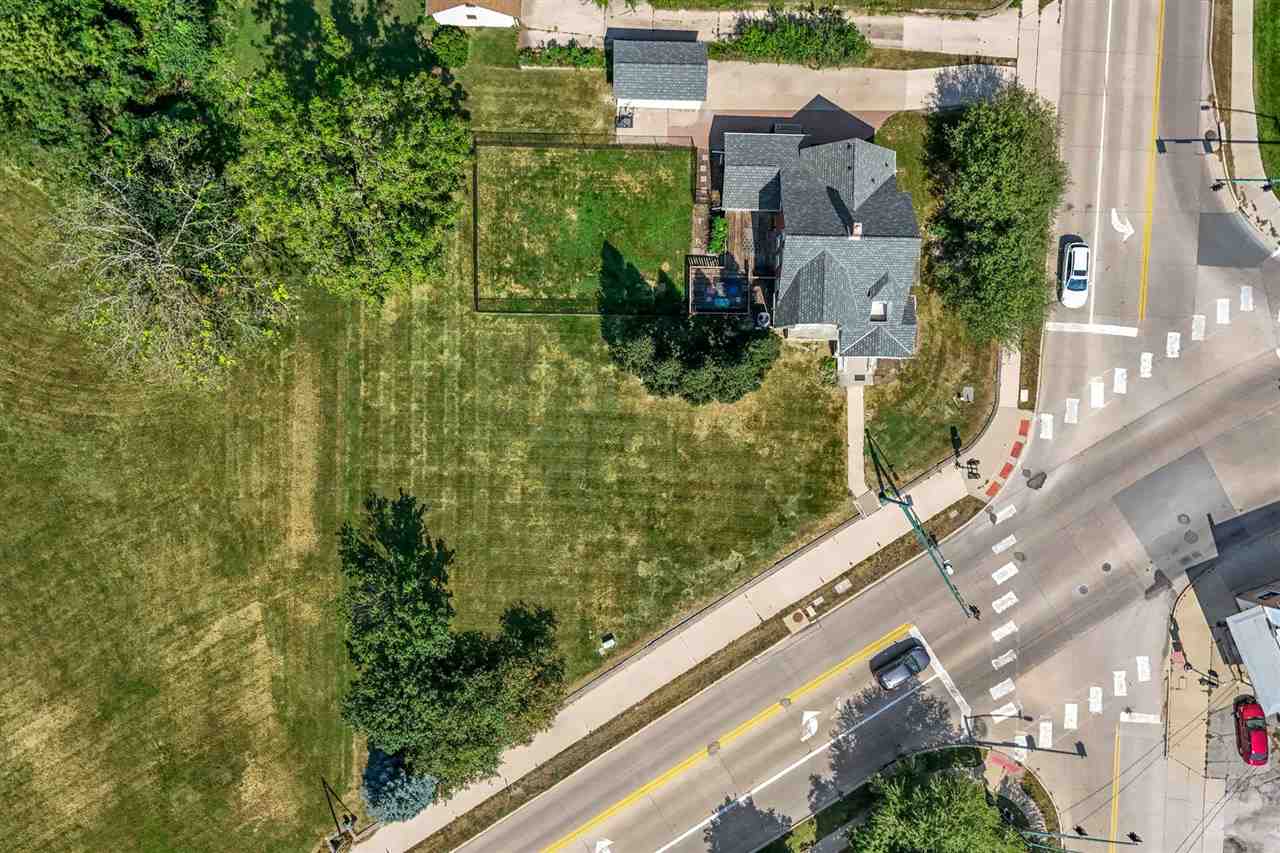 1029 N Dodge Street Iowa City IA 52245