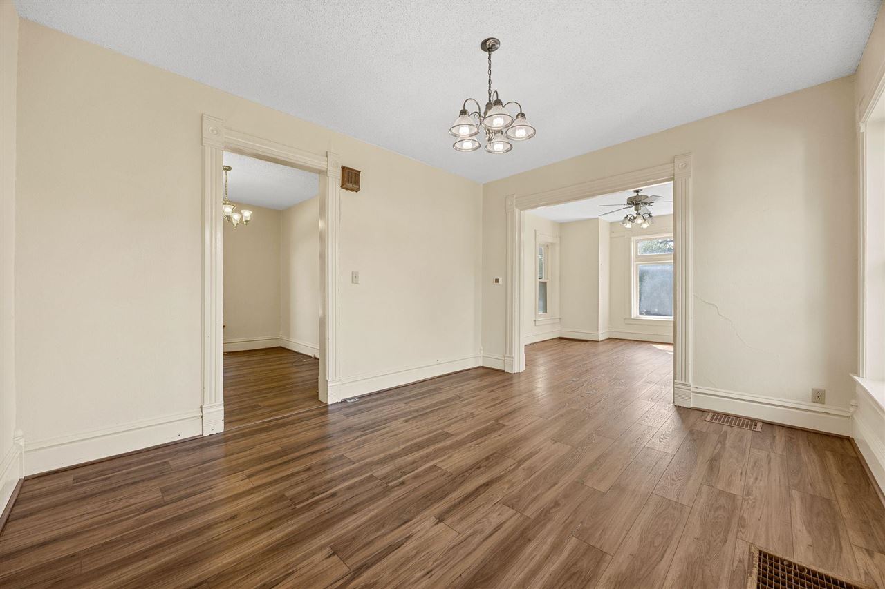 1029 N Dodge Street Iowa City IA 52245