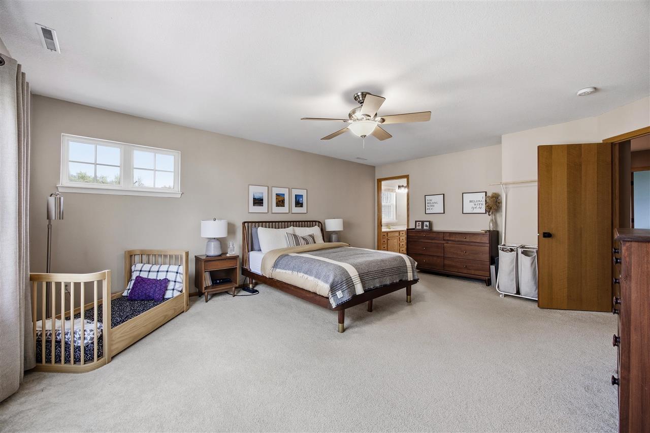 934 Rolling Creek Drive Cedar Rapids IA 52402