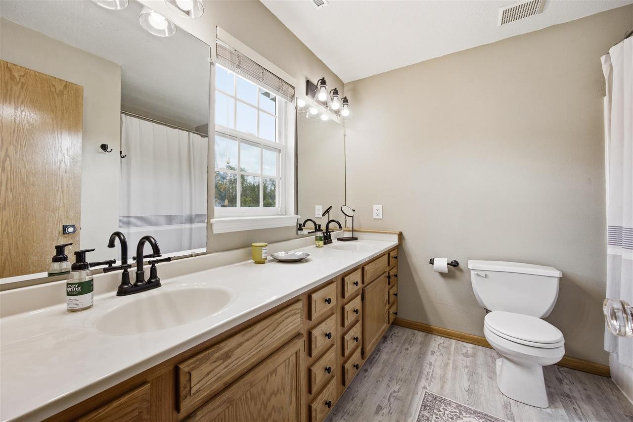 934 Rolling Creek Drive Cedar Rapids IA 52402