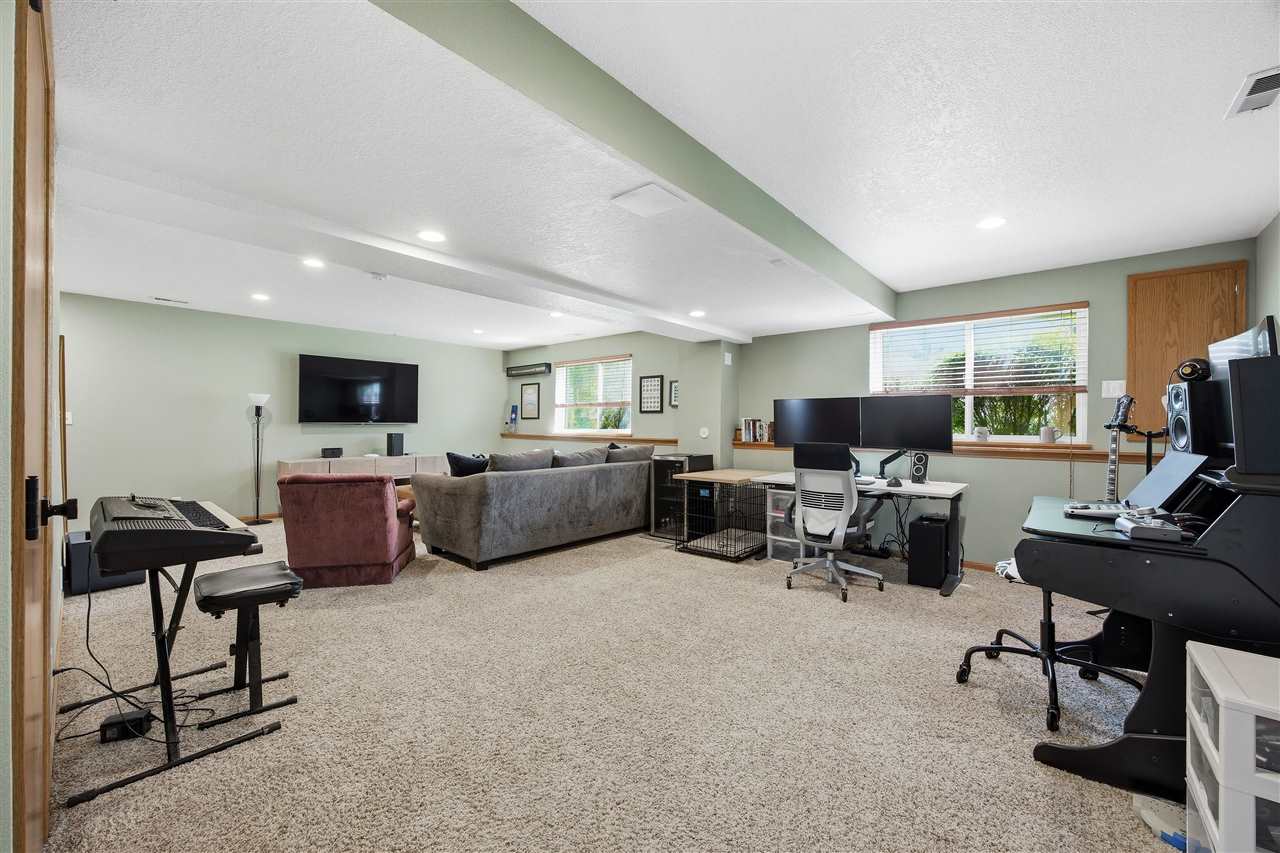 934 Rolling Creek Drive Cedar Rapids IA 52402