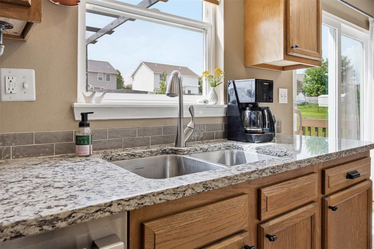 934 Rolling Creek Drive Cedar Rapids IA 52402
