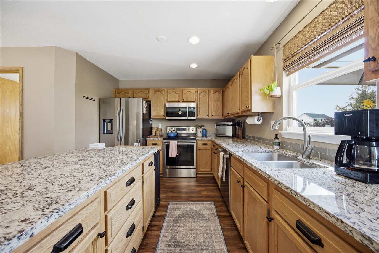 934 Rolling Creek Drive Cedar Rapids IA 52402