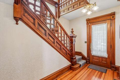 915 E Bloomington Street Iowa City IA 52245