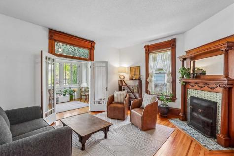 915 E Bloomington Street Iowa City IA 52245